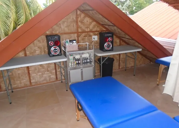 Parrot Resort Moalboal