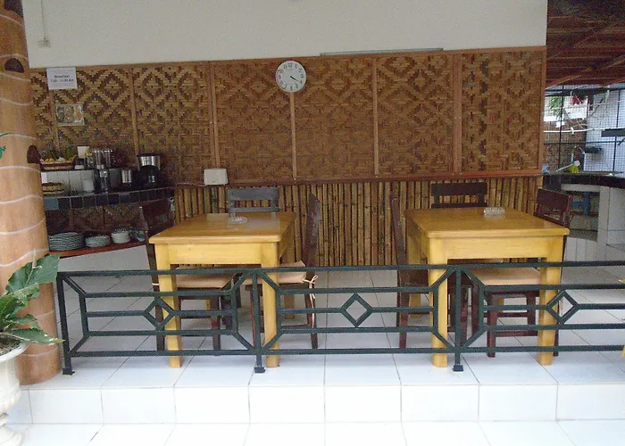 Resort Parrot Moalboal